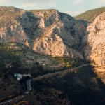 Геологические мотивы в слот-игре Zeus vs Hades от Олимпа до недр